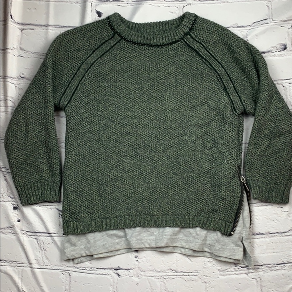 Crew neck sweater